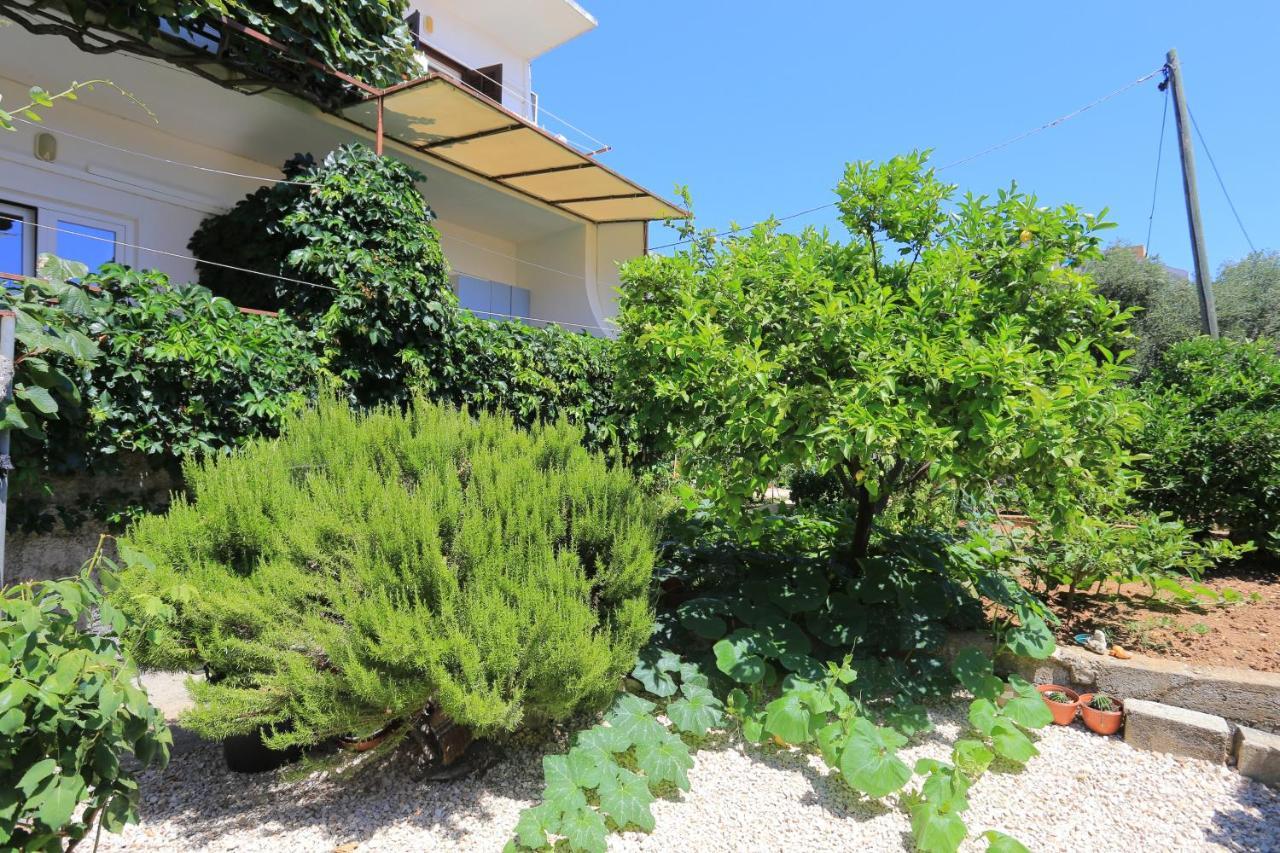Apartments By The Sea Zivogosce - Blato, Makarska - 1057 Blato  Extérieur photo