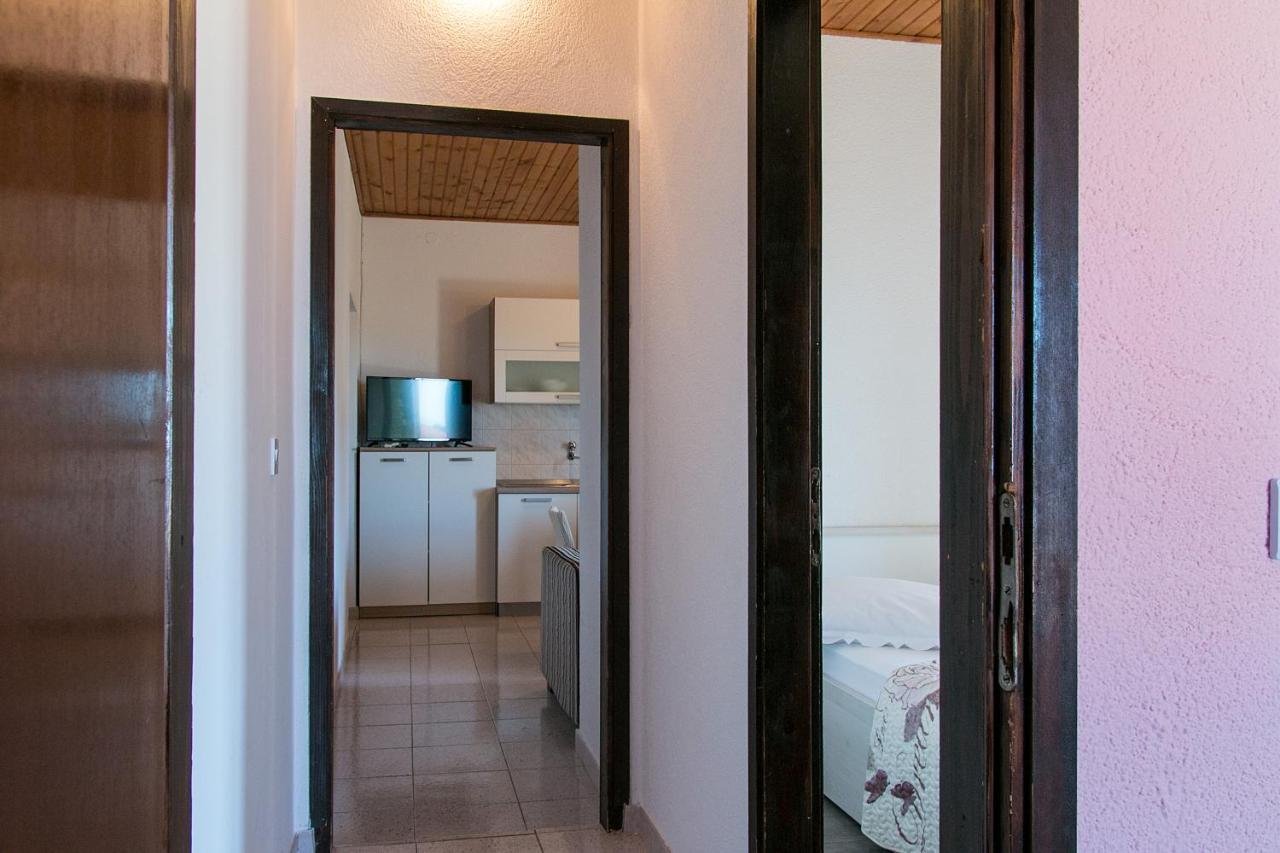 Apartments By The Sea Zivogosce - Blato, Makarska - 1057 Blato  Extérieur photo