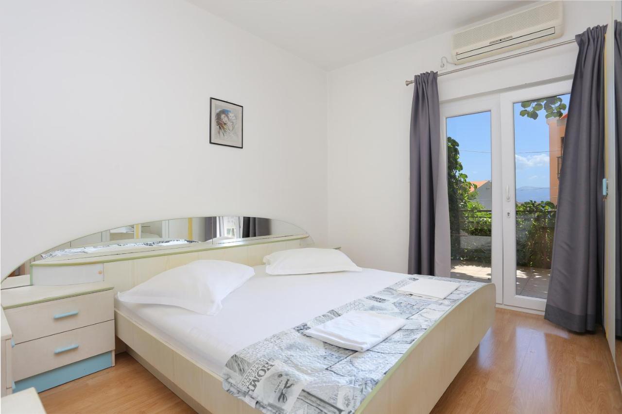 Apartments By The Sea Zivogosce - Blato, Makarska - 1057 Blato  Extérieur photo