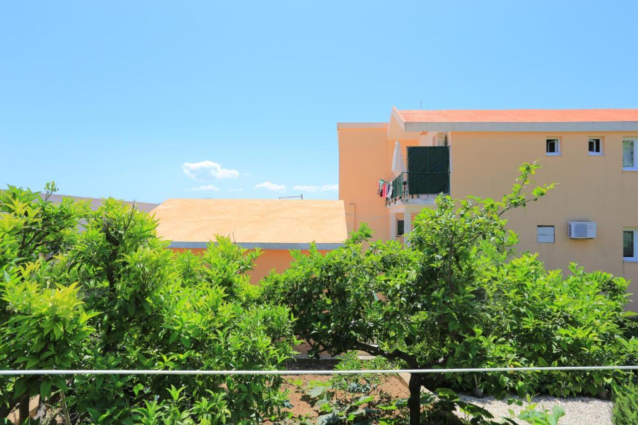 Apartments By The Sea Zivogosce - Blato, Makarska - 1057 Blato  Extérieur photo