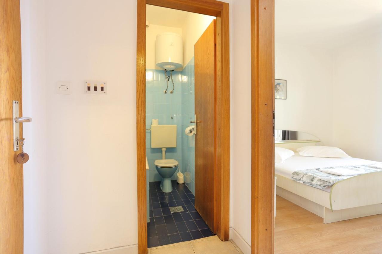 Apartments By The Sea Zivogosce - Blato, Makarska - 1057 Blato  Extérieur photo