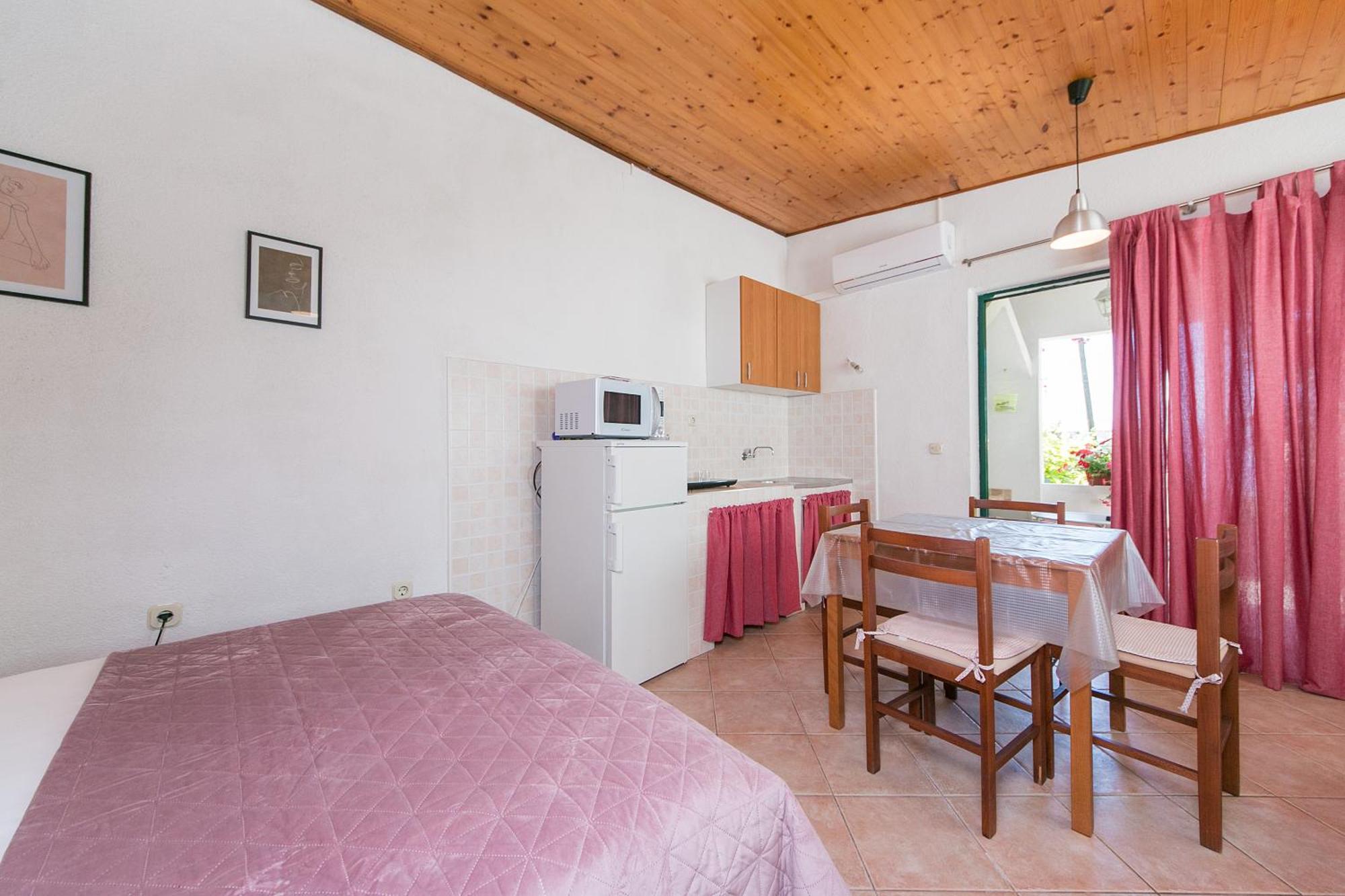 Apartments By The Sea Zivogosce - Blato, Makarska - 1057 Blato  Chambre photo